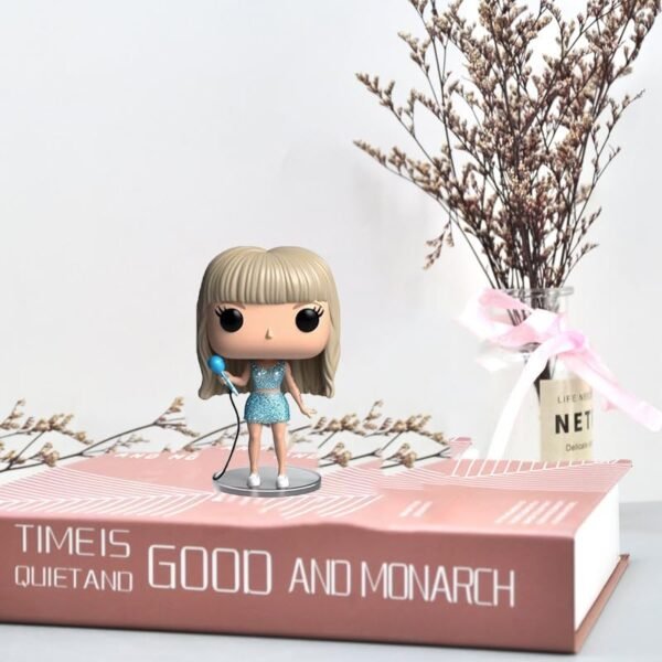 Taylor Resin Figures, Collectible Statues, Music Star Resin Sculptures-Commemorative Resin Ornaments-The Best Gift for Taylor Fans and Friends, Music Lover-Living Room and Desk Ornaments